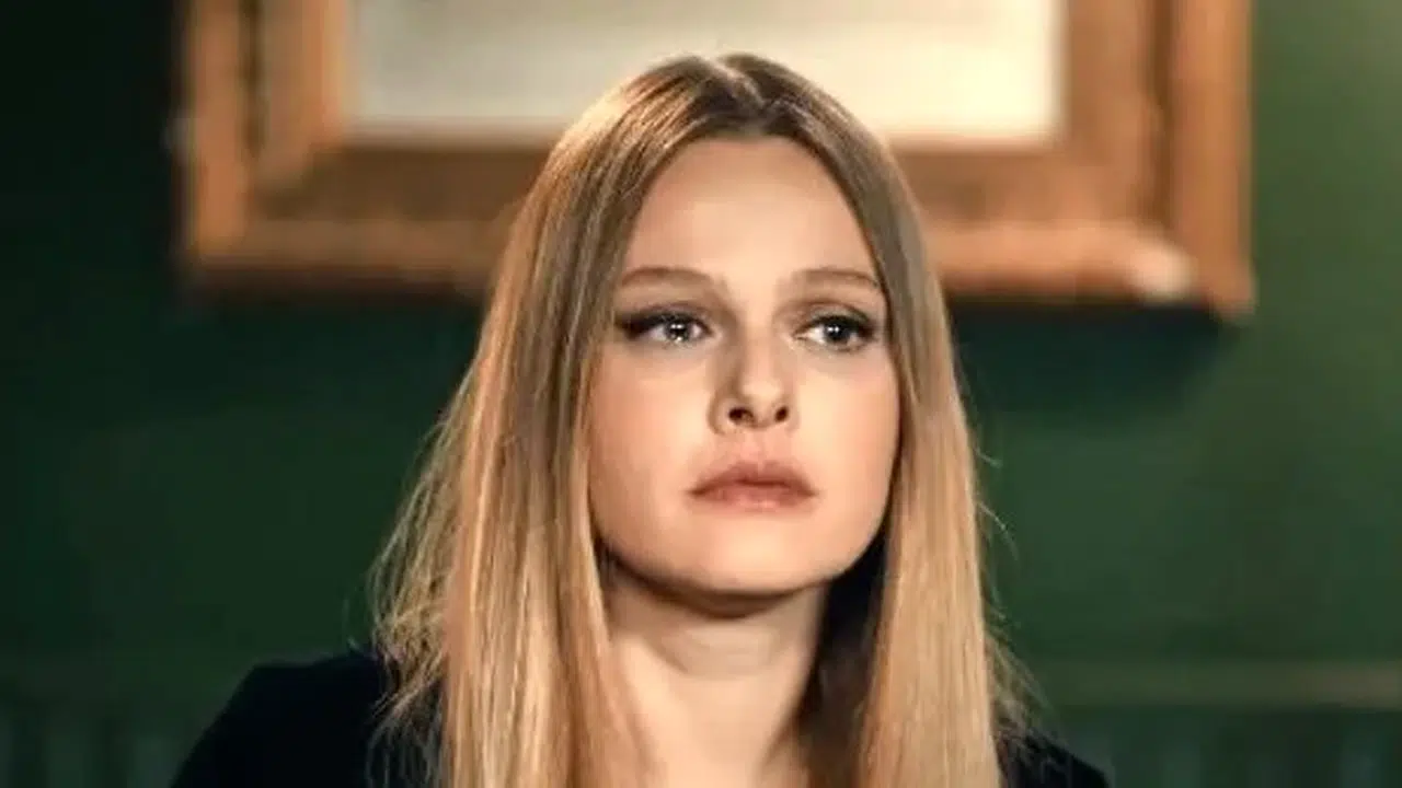 Naz Elmas Kaç Yaşında, Aslen Nereli? Evli mi, Bekar mı?