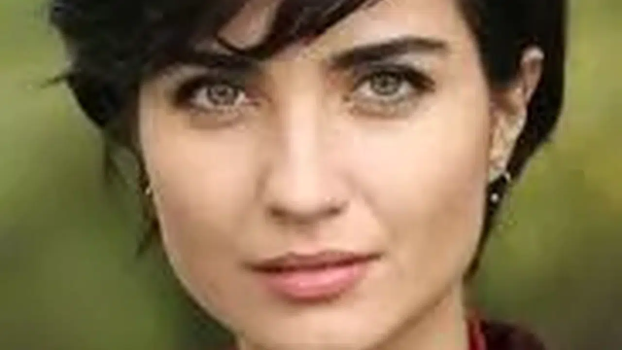 Tuba Büyüküstün biyografisi, yaşı, memleketi? Evli mi? Çocukları var mı?