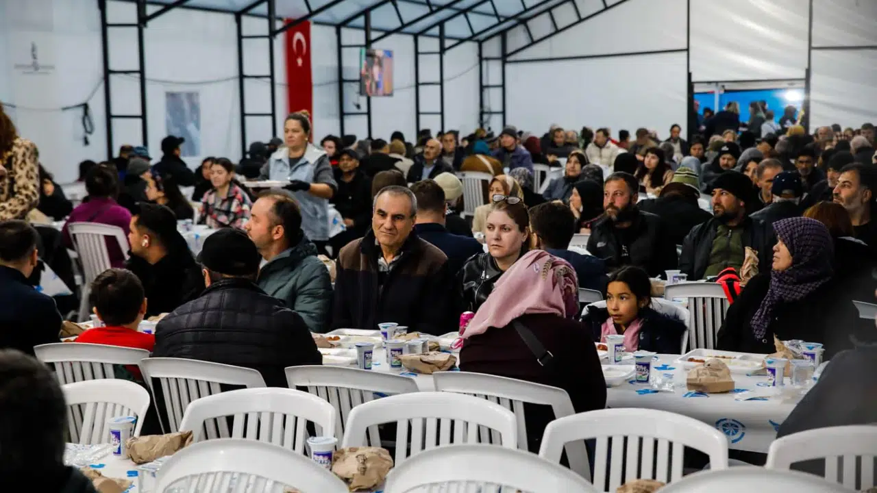 İzmir Aliağa İftar Çadırı 2026 nerede kurulacak, saat kaçta kurulacak?