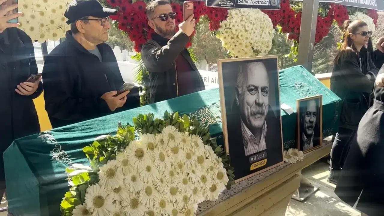 Usta Oyuncu Ali Tutal Son Yolculuğuna Uğurlandı!