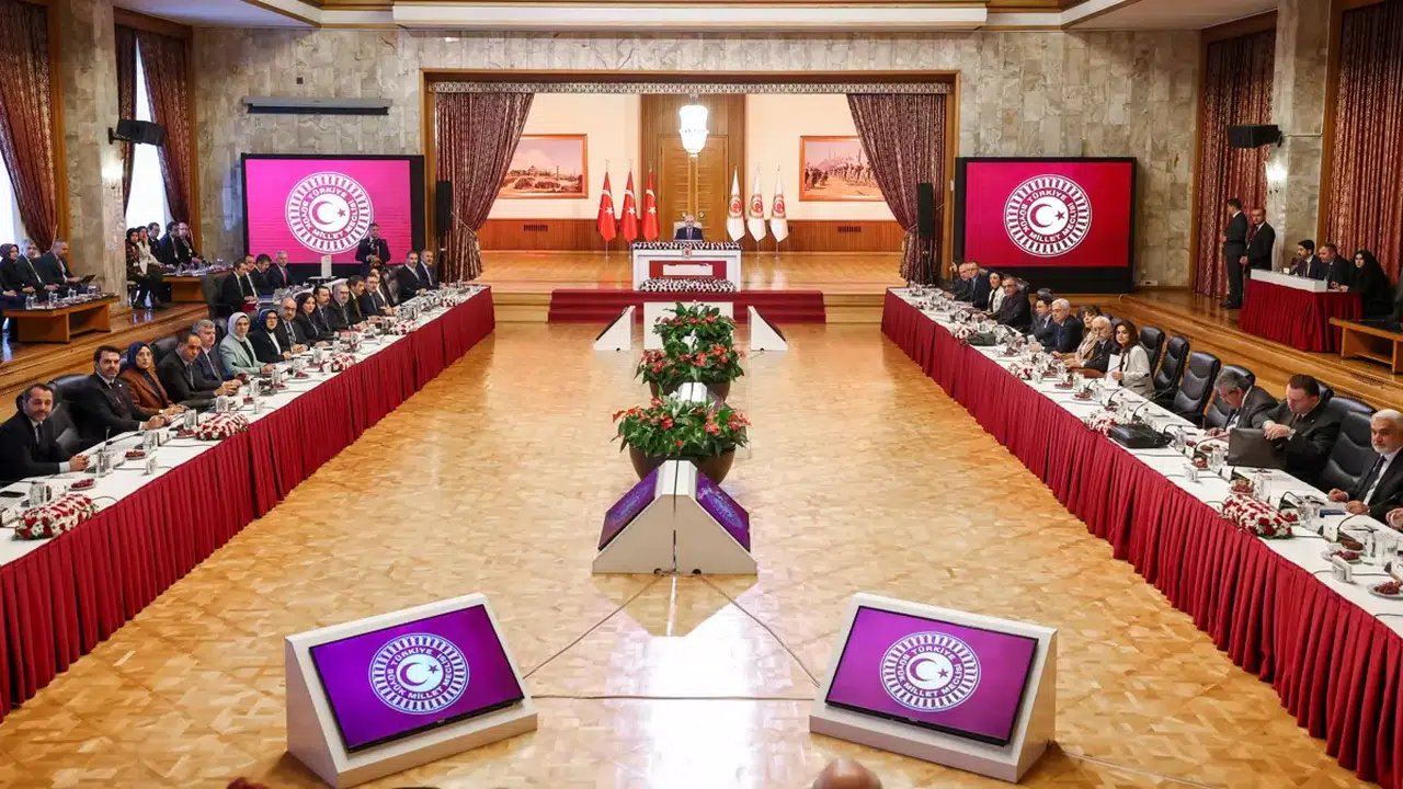 TBMM’de kritik oylama, Terörsüz Türkiye raporu kabul edildi