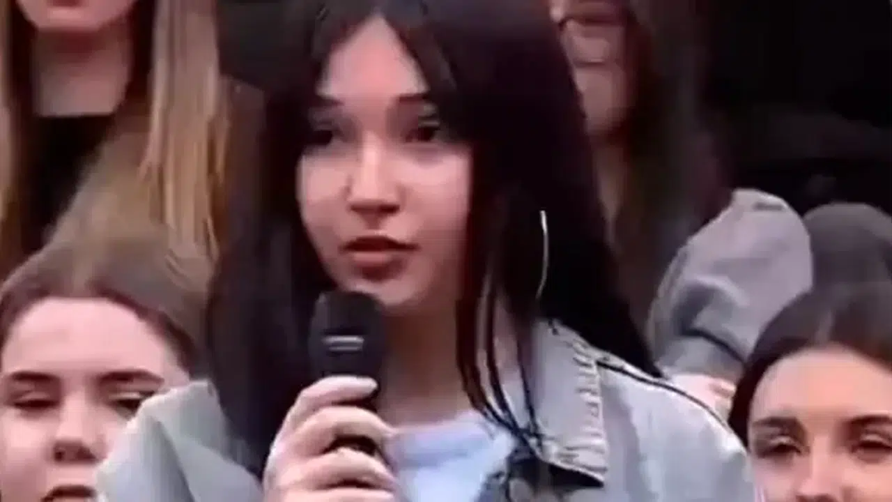 Genç İzleyiciden Hatipoğlu’na Zor Soru! 'Ghostlamak' Kelimesini Çözene Kadar Dakikalar Geçti