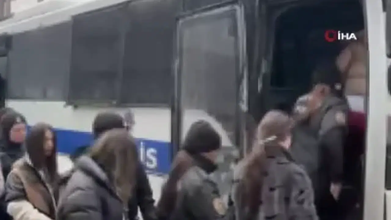 Müstehcen içerik soruşturmasında 17 şüpheli tutuklandı!