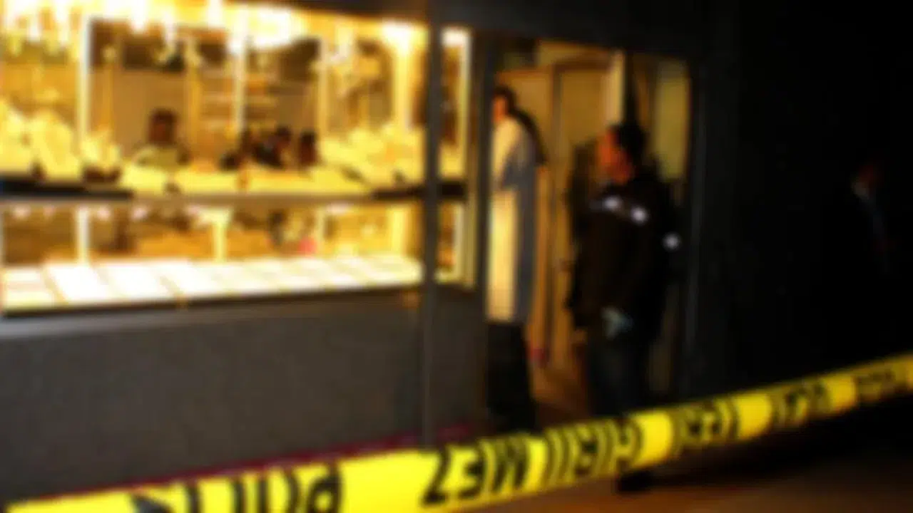 Kar maskesi, silah, kaçış... Batman’da kuyumcuya kanlı baskın!