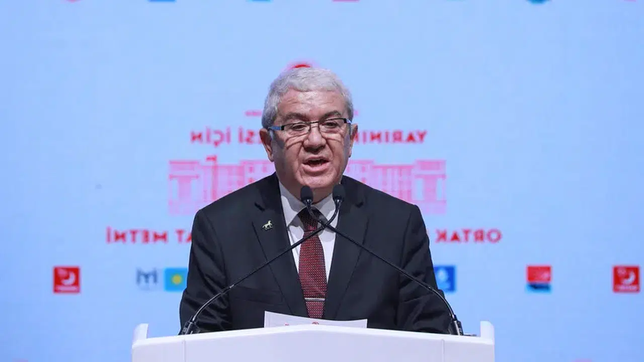 Bülent Şahinalp kaç yaşında, aslen nereli, evli mi, çocuğu var mı, mesleği ne, ne iş yapıyor, hangi görevlerde bulundu?