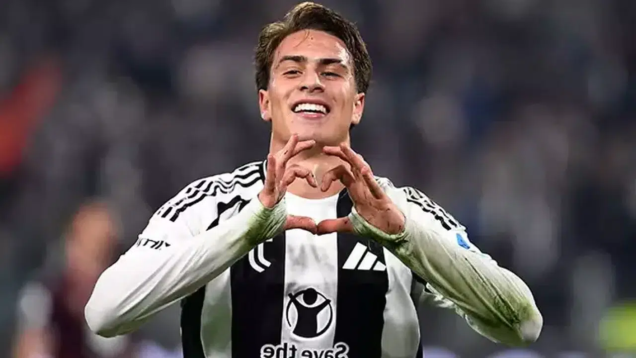 Juventuslu Kenan’a Sarı-Kırmızılı İtiraf: “Aşkım Seni Seviyorum”