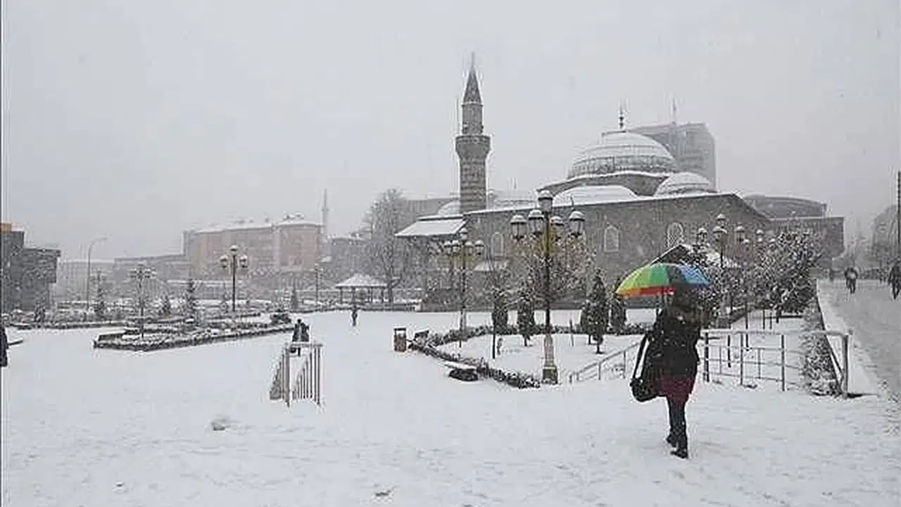 Erzurum Hava Durumu Nasıl? Karlı ve Yer Yer Kar Yağışlı Hava Kaç Gün Sürecek, Sıcaklık Kaç Dereceye Düşecek?
