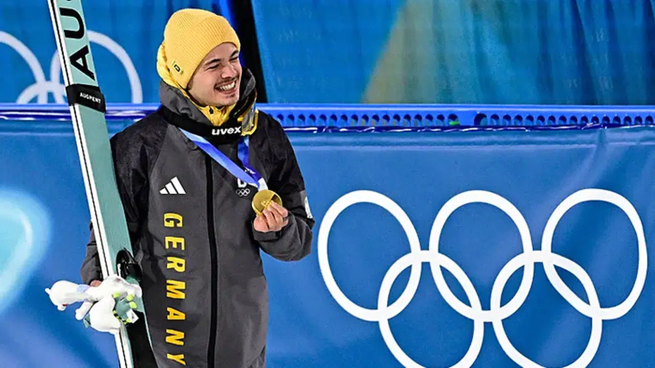 Kayakla Atlama Finalinde Altın Uçuş Raimund Zirveye Çıktı