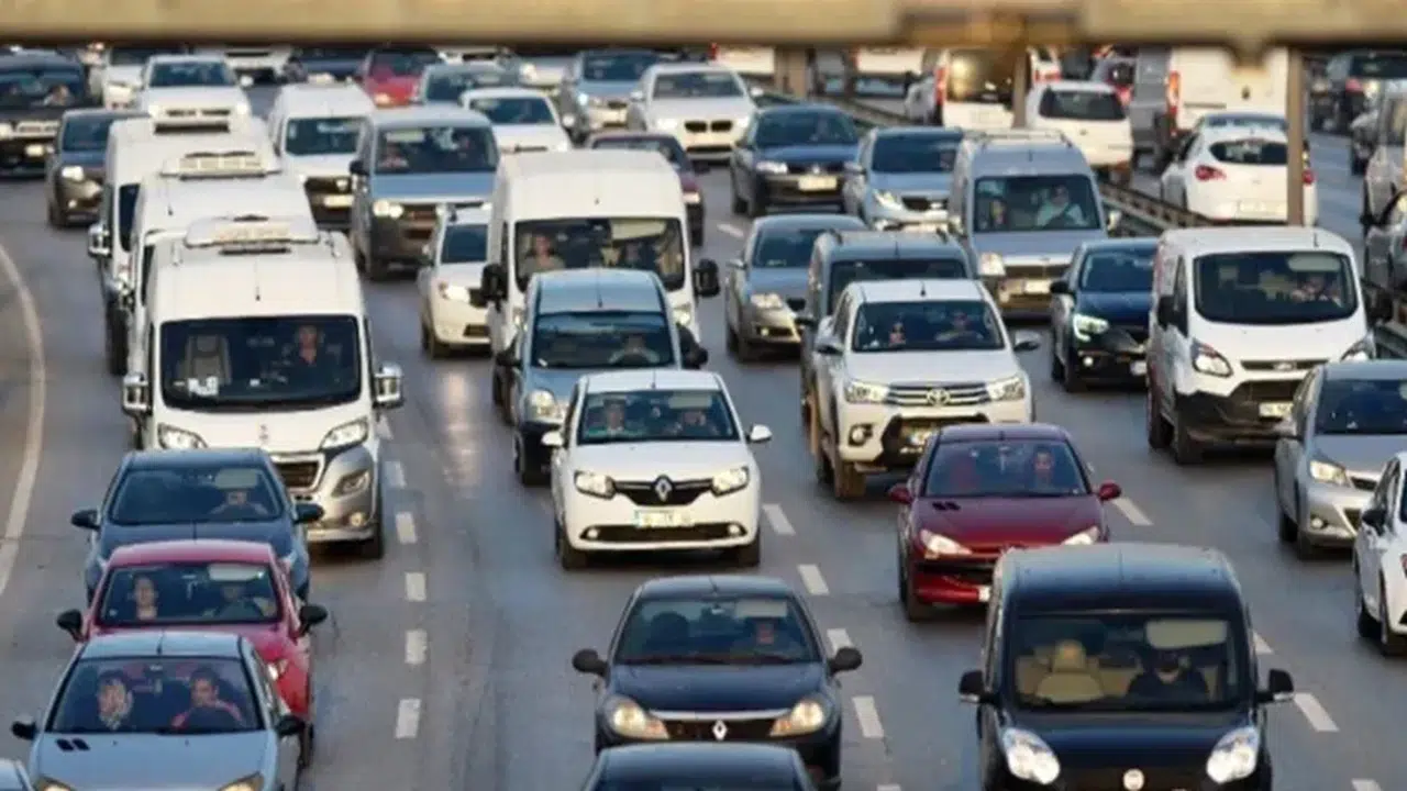 Araç sahipleri için kritik gün: Motorlu taşıtlar vergisi süresi son gün bugün mü, uzatıldı mı, gecikme faizi var mı?