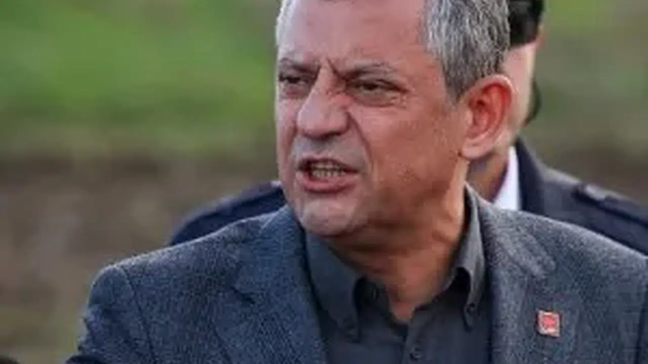 CHP Yine Şaşırtmadı! Özgür Özel’in İlahî Çıkışı Din Düşmanlığını Gözler Önüne Serdi