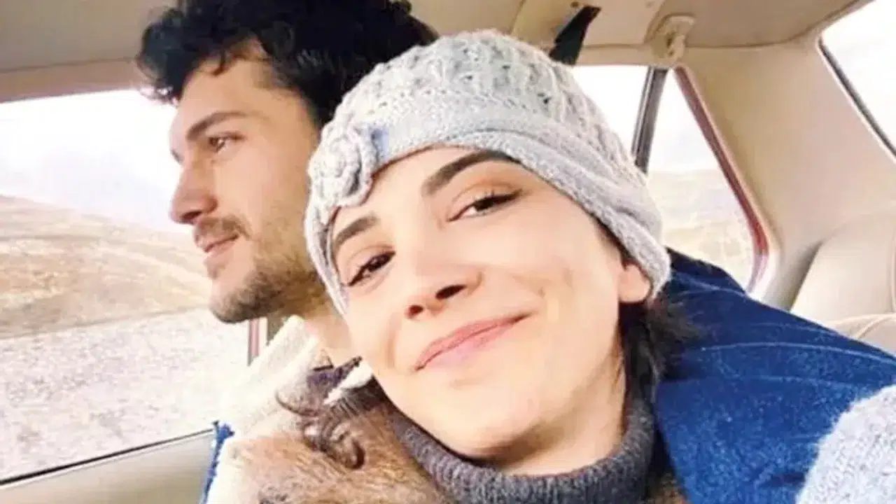 Alperen Duymaz Evli Mi, Bekar Mı, Kübra Kelkit Karısı Mı, Ne Öğretmeni, Çocuğu Var Mı?