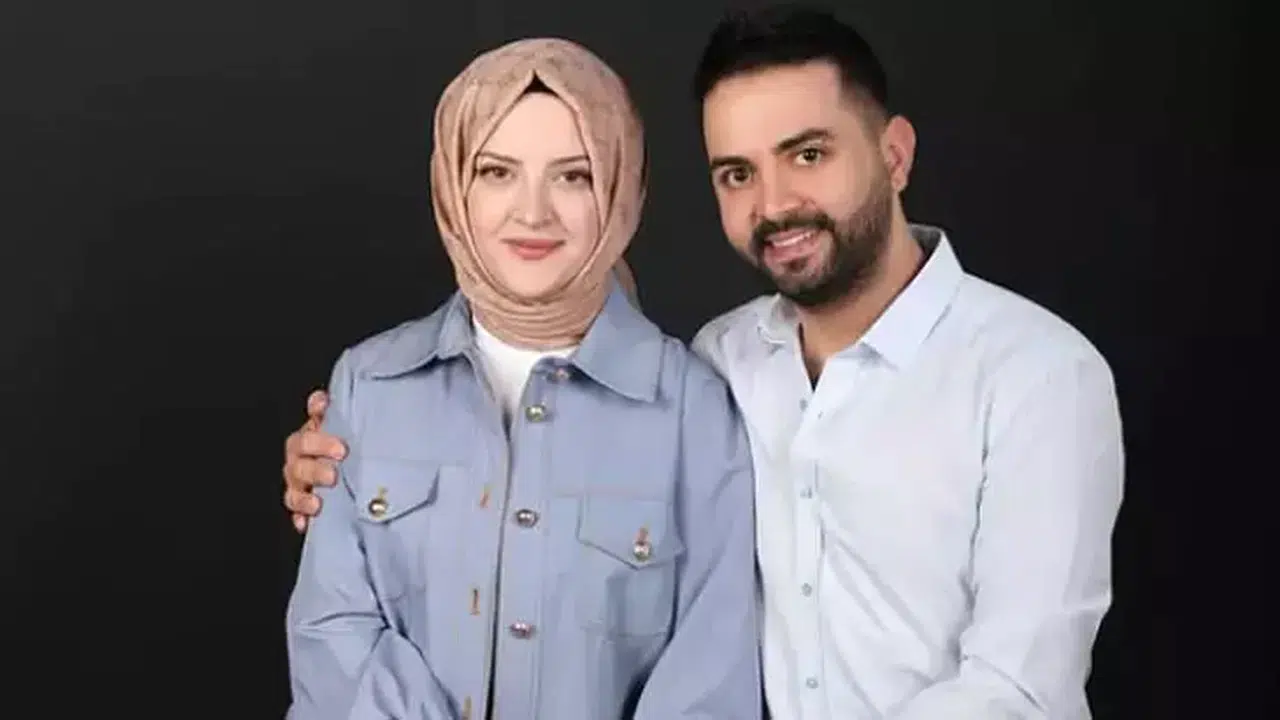 Kadir Ezildi'nin eşi kaç yaşında?