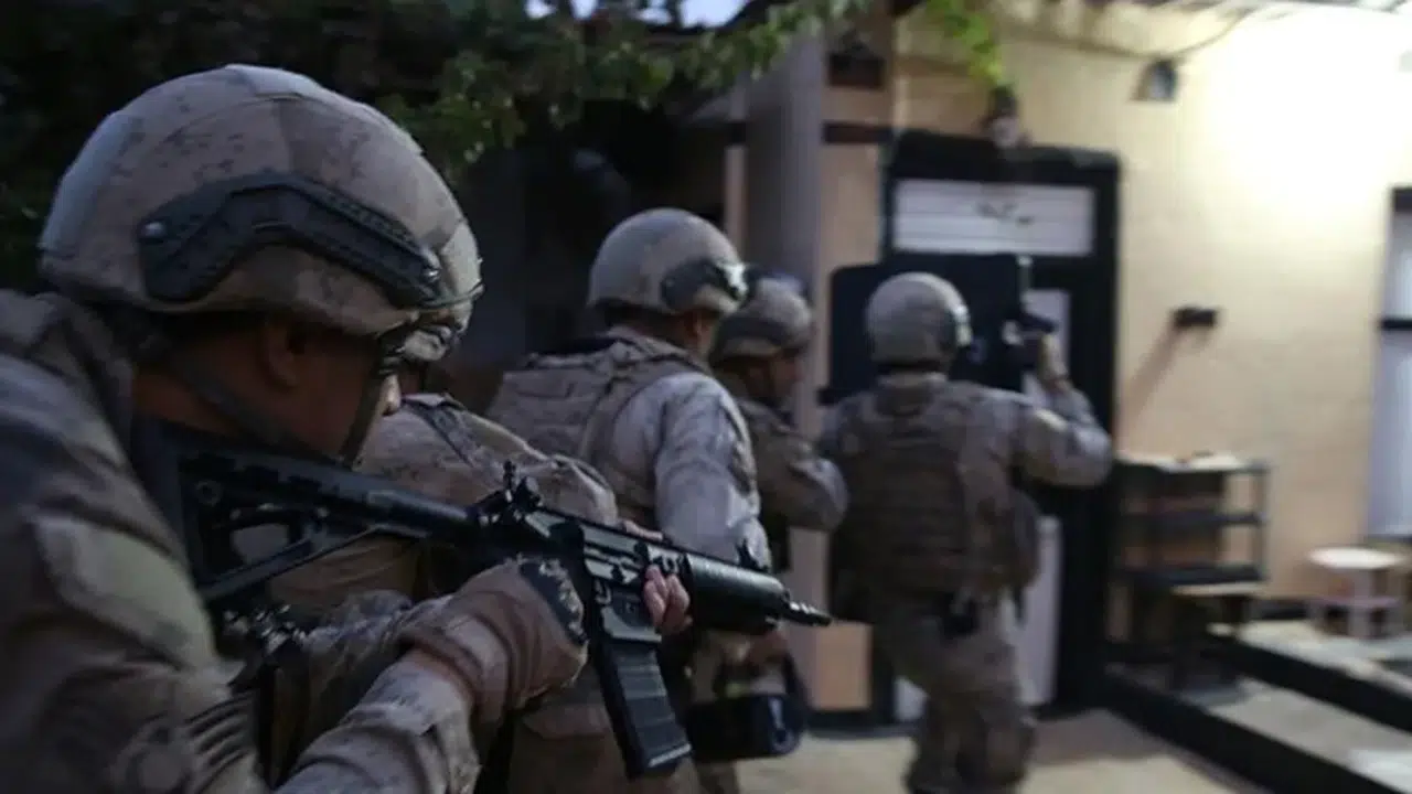 İstanbul Emniyeti uluslararası uyuşturucu ağını çökertti, 13 şüpheli gözaltında!