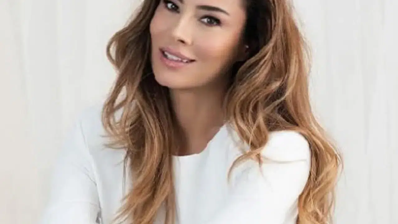 Sevdiğim Sensin Fatoş kim, gerçek adı ne? Özlem Conker kaç yaşında, nereli, boyu kaç, TV dizileri ve kariyeri