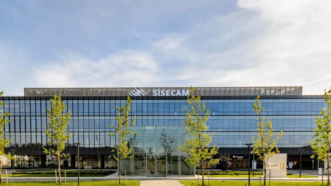 Şişecam Kuzey İtalya'daki kaplamalı cam hattı yatırımını tamamladı