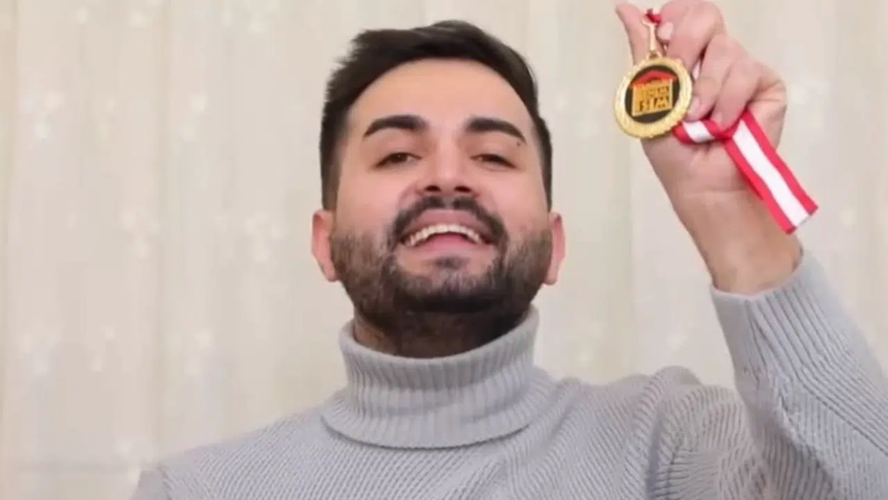 Kadir Ezildi’nin aylık kazancı kaç TL, serveti ne kadar, bölüm başı ücreti ne?