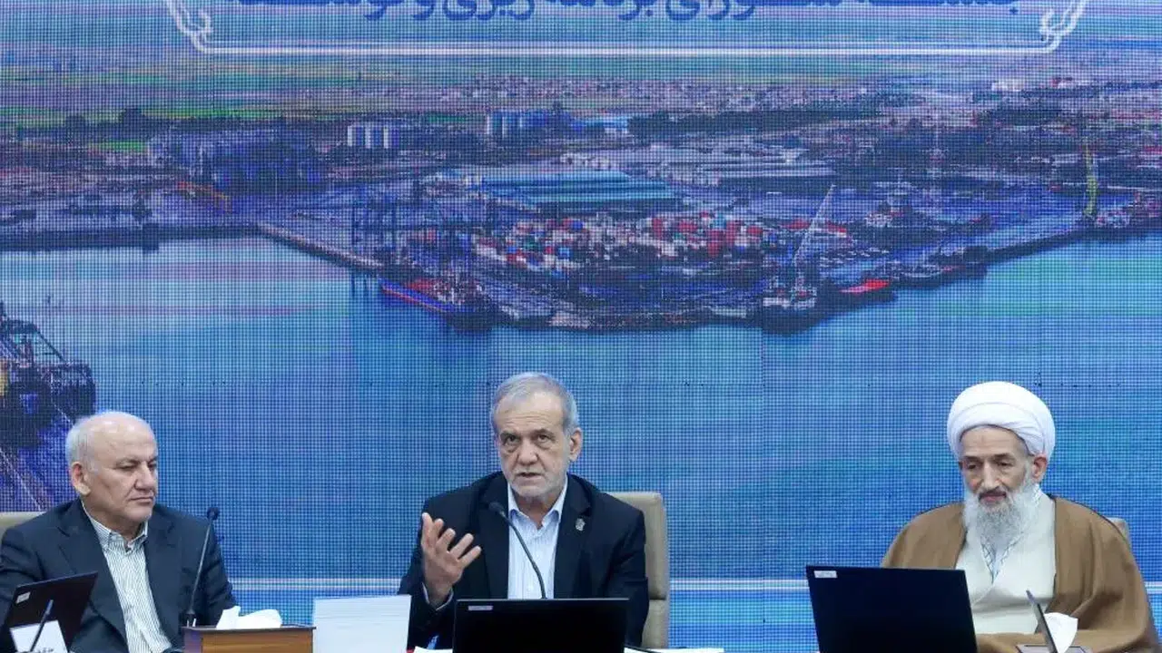 İran Cumhurbaşkanı: Baskılara Rağmen Geleceği İnşa Edeceğiz