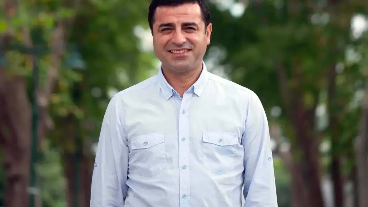 Selahattin Demirtaş’ın son hali olay oldu! Cezaevinden yıllar sonra gelen kare