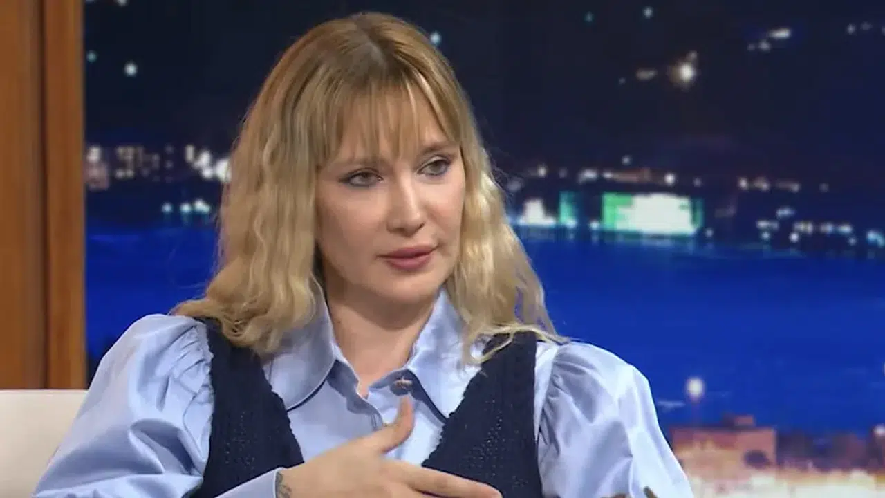 Ünlü Şarkıcı Gökçe 11 Yıllık Evliliğini Böyle Anlattı! 'Evlendiğimi Ertesi Gün Unuttum'