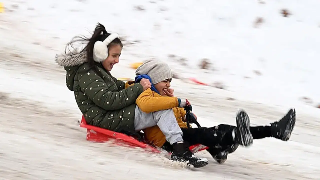 Kar yağışı sonrası Erzincan’da okullar tatil mi, 27 Şubat Cuma kar tatili oldu mu, hangi ilçelerde okul yok?