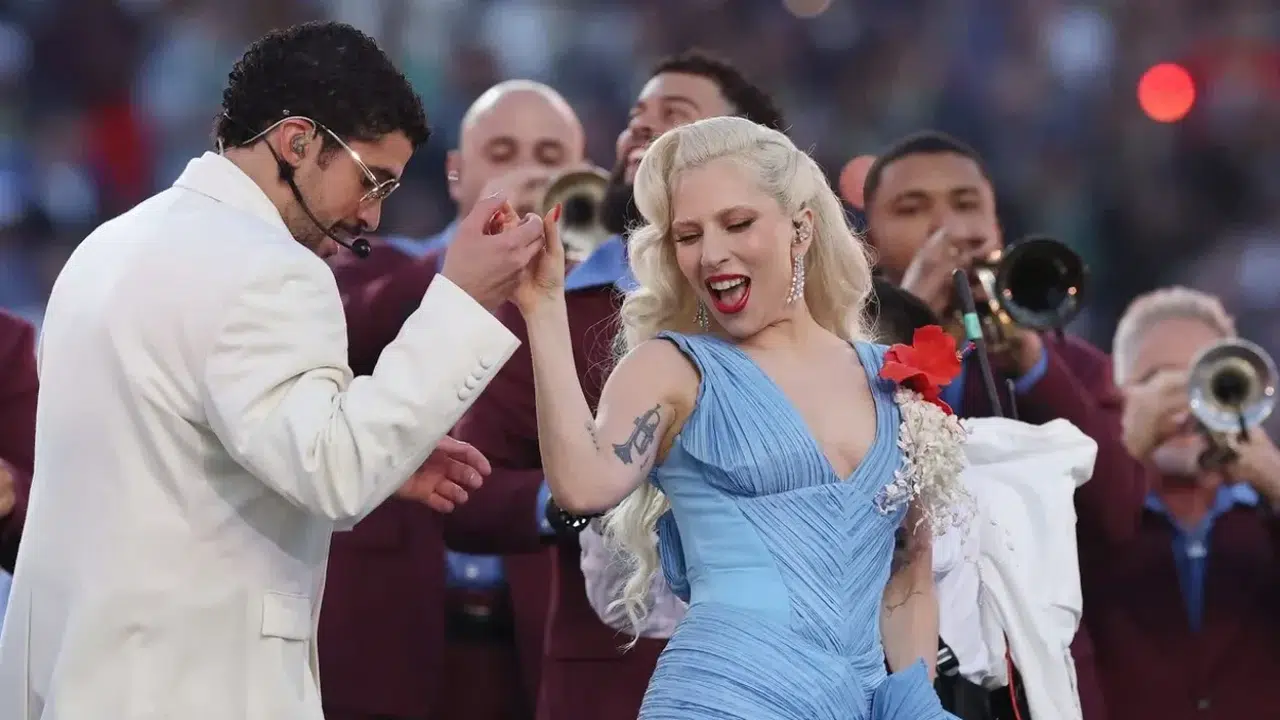 Super Bowl Gecesinde Sıra Dışı An! Bad Bunny Performansında Evlilik Töreni