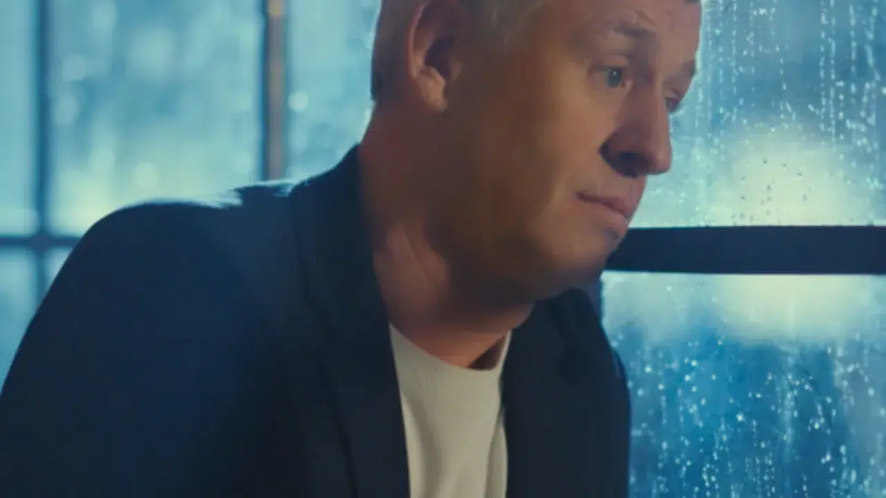 Metin Şentürk’ün 'Yemin' şarkısına yağmurlu atmosferde klip