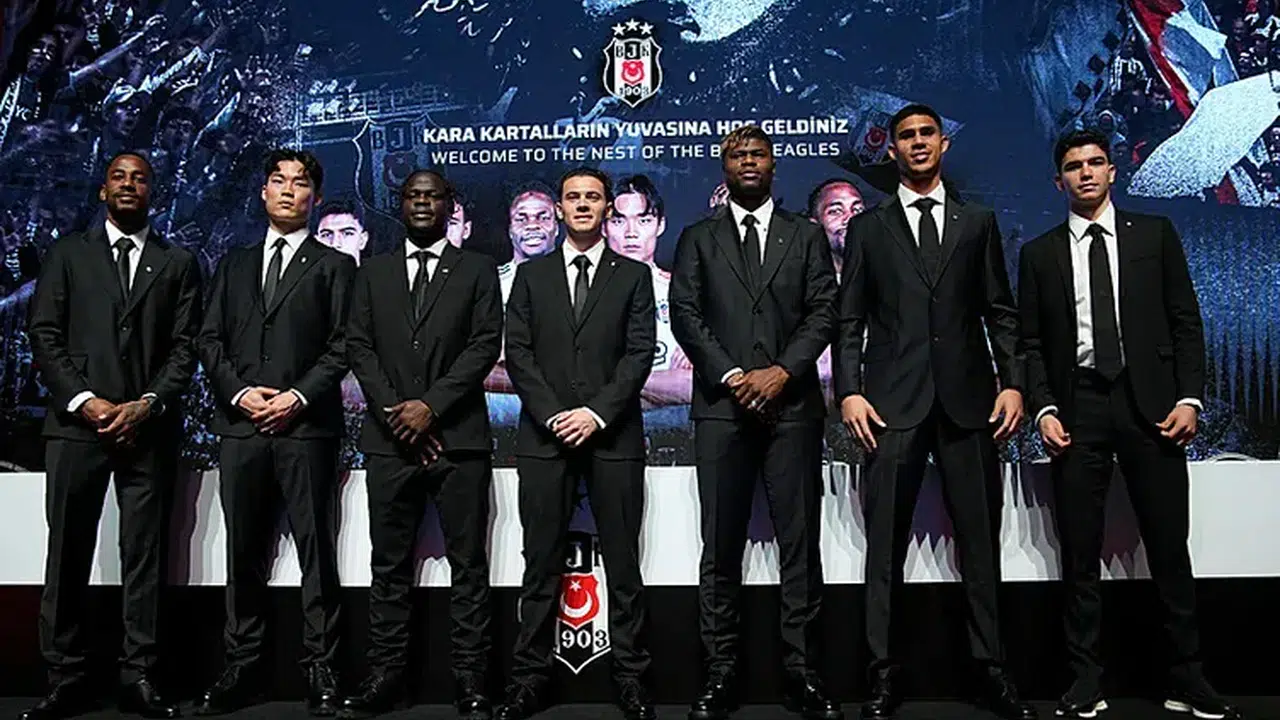 Siyah-Beyazlılar Deplasmanda! 5 Yeni Transfer Sahaya Çıkıyor