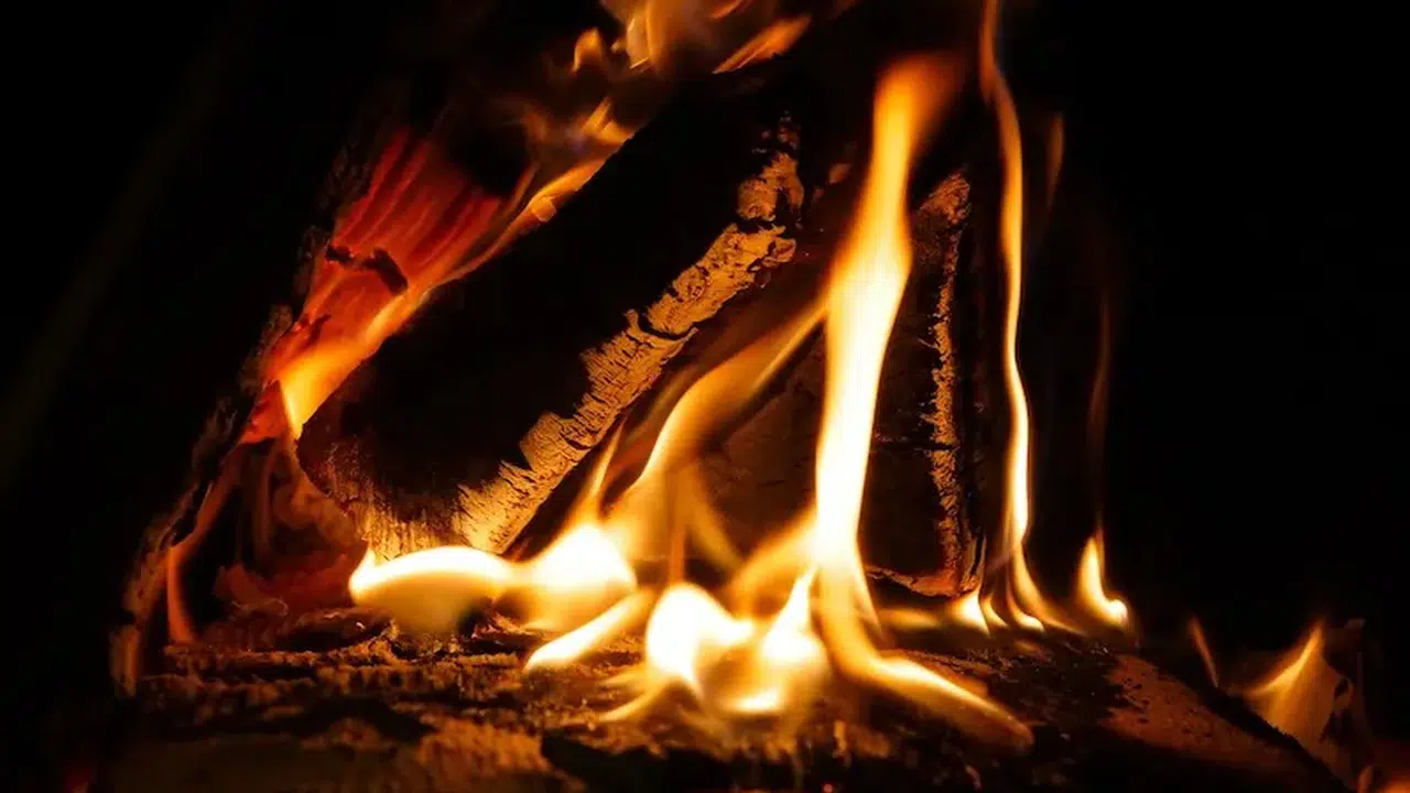 Rüyada Ateş Yakmak Ne Demek? Gece Ateş Yakmak, Gündüz Ateş Görmek ve Bid’at İşareti Nedir?