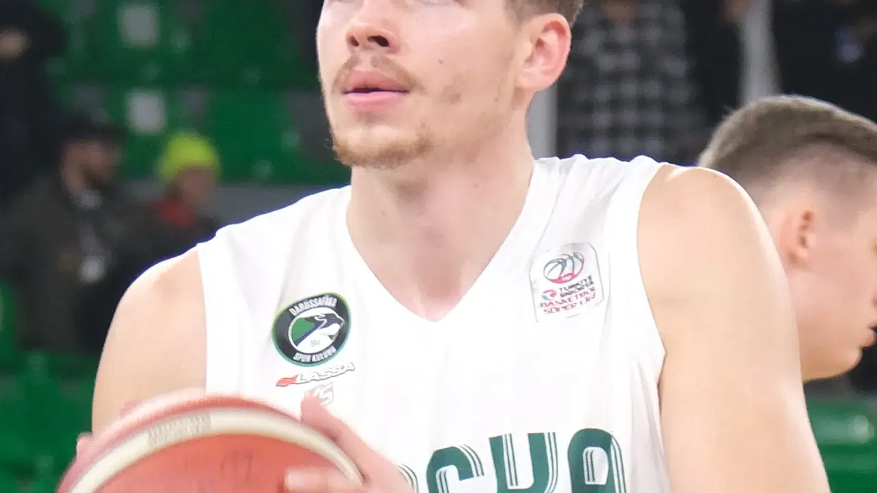 Devrim Özkan’ın Kalbini Çaldığı İddia Edilen Luka Brajkovic Kim? Darüşşafaka’nın Avusturyalı Pivotu Yaşı?