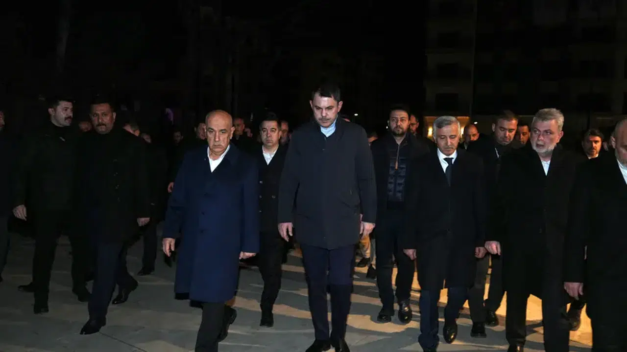 Deprem şehitleri için Kahramanmaraş’ta mevlit, Bakan Kurum: 'Deprem Şehitlerimizin Ruhları Şad Olsun'