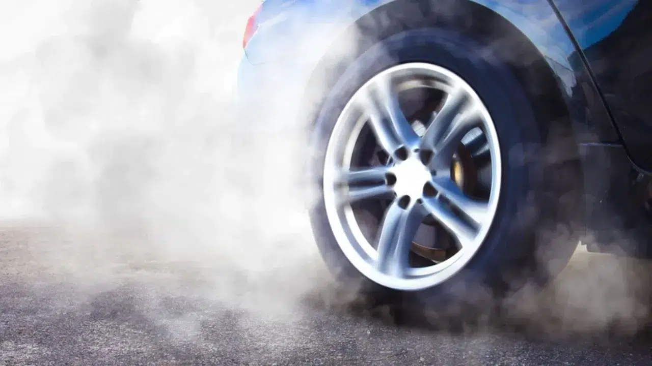 Trafikte drift atmak yasak mı, drift cezası (2026) ne kadar oldu, 140 bin TL ceza kimleri kapsıyor?