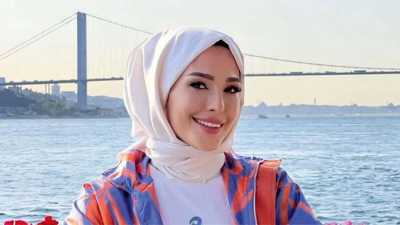 Kızılcık Şerbeti Şükran Kaymak kaç yaşında, evli mi, çocuğu var mı, mesleği ne, ne iş yapıyor?