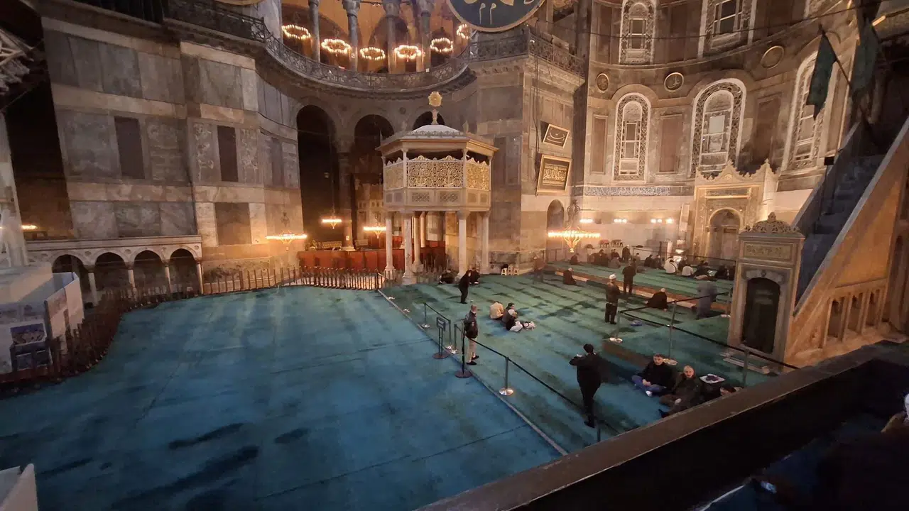 Ayasofya-i Kebir Camii Ramazan’da İbadete Hazır