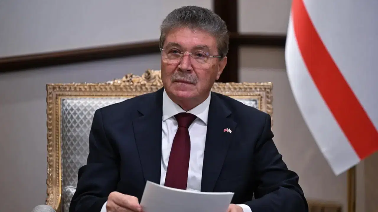 KKTC Başbakanı Üstel’den CTP’ye sert çıkış: 'Tellerine tırmanarak durmaya çalıştılar'