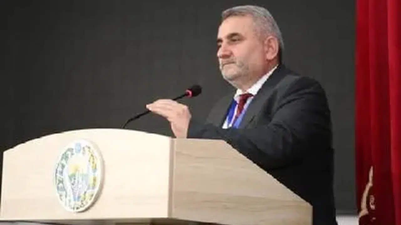 Prof. Dr. İbrahim Aydın özgeçmişi, akademik kariyeri?