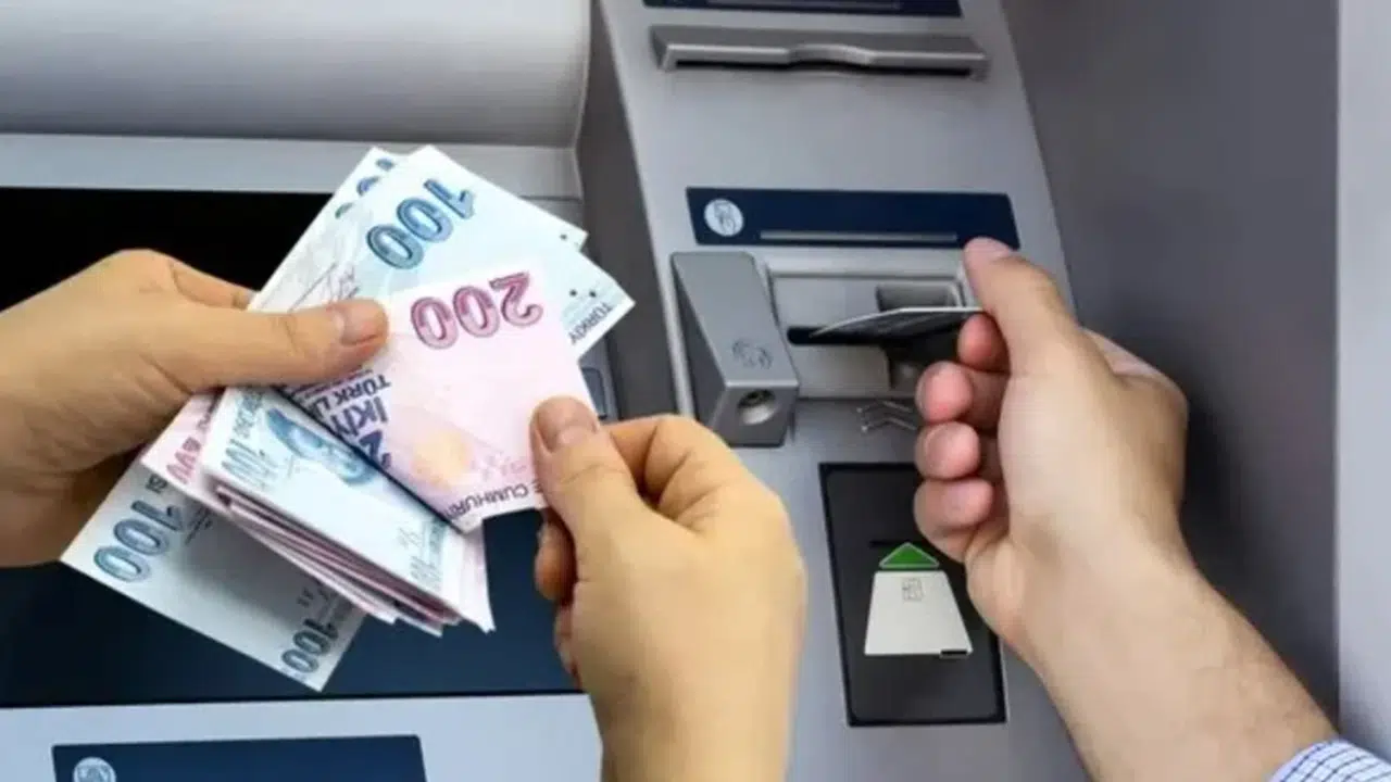 Bankalar Emekliler İçin Keseyi Açtı, Ziraat ve İş Bankası Avantajlarla Yarışta