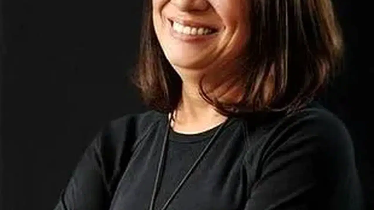 Abi Dizisi Lamia Kimdir? Tülay Bursa Kaç Yaşında, Nereli, Hangi Dizilerde Oynadı, Kariyeri