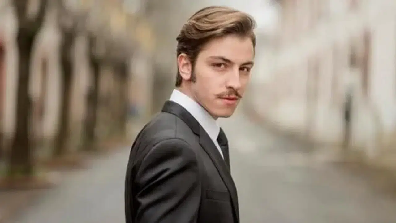 Boran Kuzum hayatı, yaşı boyu kaç, dizi ve filmleri hangileri?