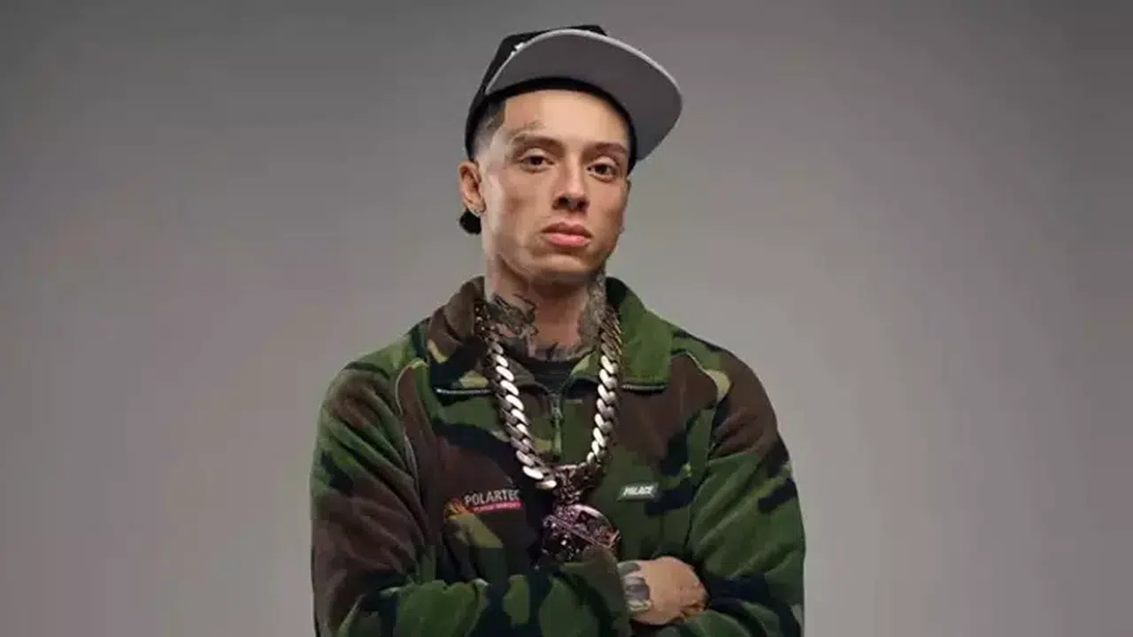 Listeleri sallayan rapçiden sürpriz karar: Canlı yayında Müslüman oldu, yeni adını açıkladı!