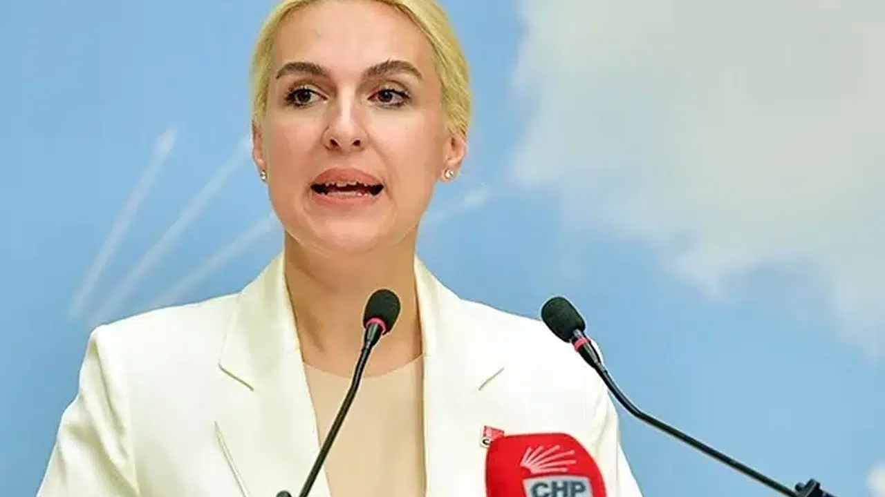 Merve Kır Müftüoğlu kim, istifa mı etti? Hangi partiye katıldı?