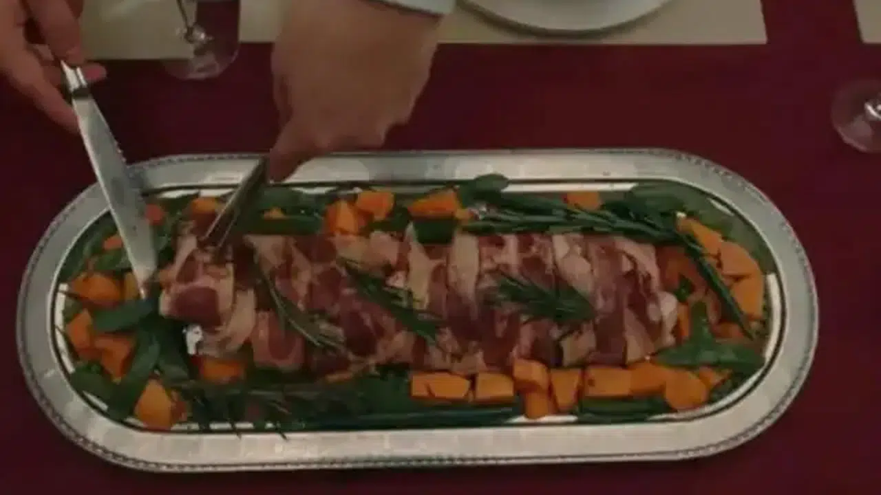 'Aynı Yağmur Altında' Reyting Çakıldı! Domuz Eti Sahnesi Pahalıya Mal Oldu!