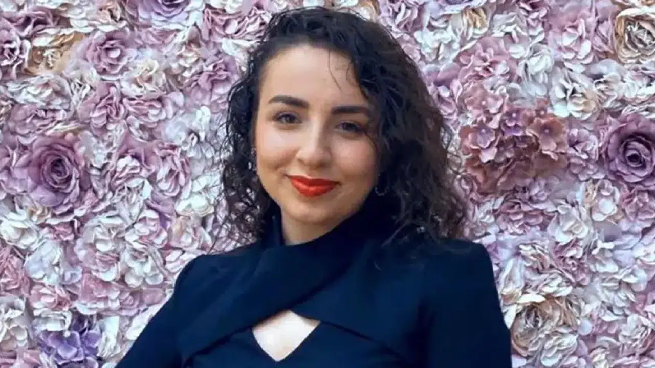 Sen Türkülerini Söyle Elif Kayacan Kaç Yaşında? Nereli ve Hangi Konservatuvar Mezunu?