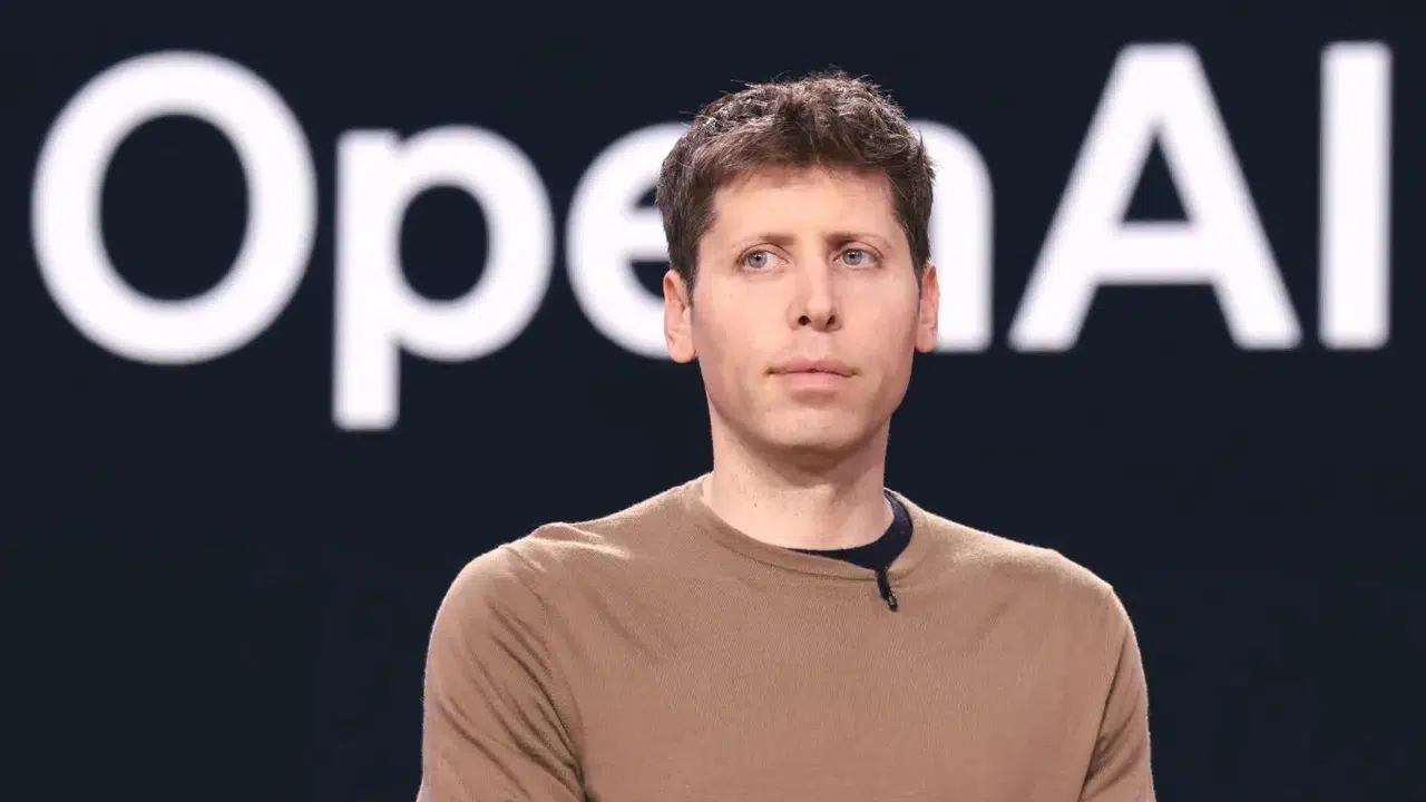 Sam Altman Uzayda AI Çılgınlığına “Dur” Dedi: “Saçma!”
