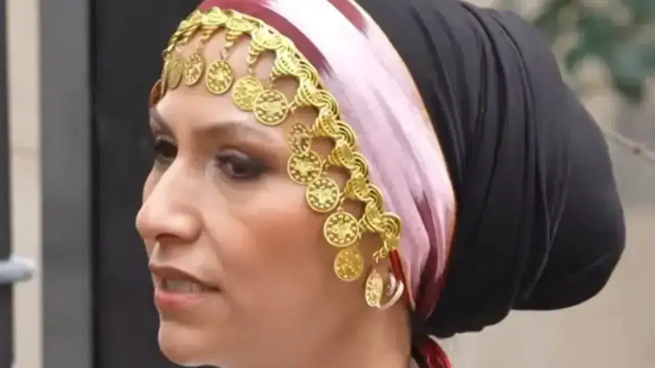 Gelin Evi 1660. bölüm Hasret Akbaşoğlu kaç yaşında, nereli, çeyiz sunumu nasıl, rakipleri kaç puan verdi?