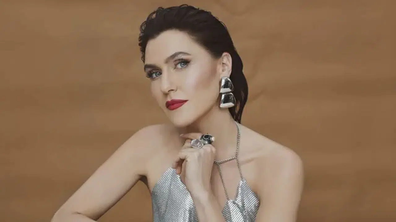 Şevval Sam kaç yaşında, nereli, evli mi, bekar mı ve hangi projelerde yer aldı?