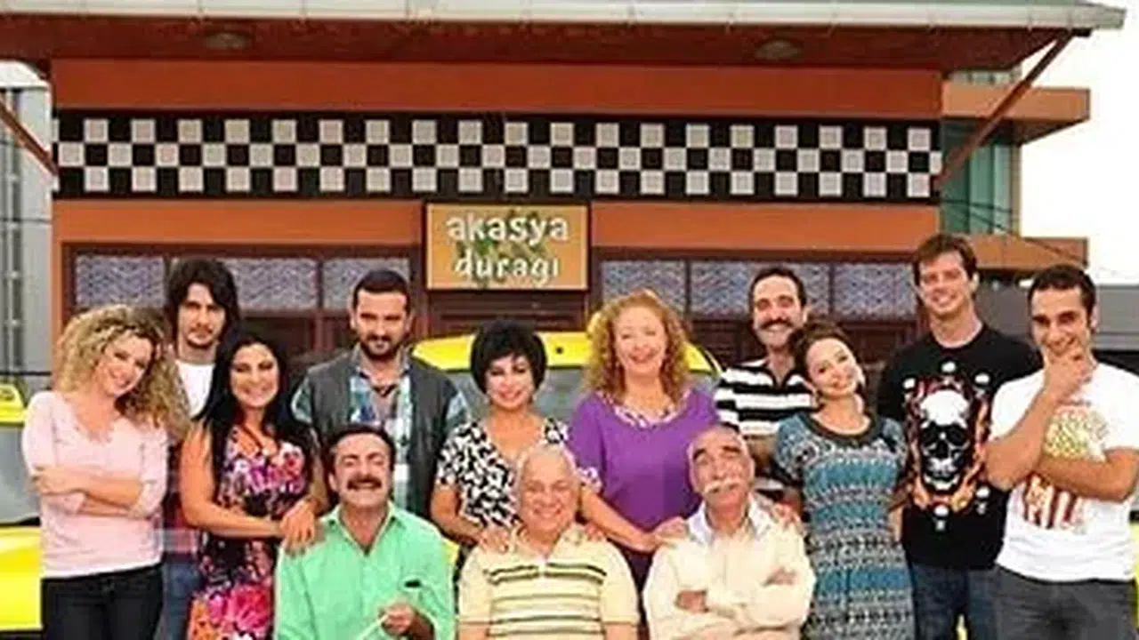 Akasya Durağı Oyuncuları Yaşıyor mu Öldü mü, Ölenlerin Listesi Şimdi Ne Yapıyor?