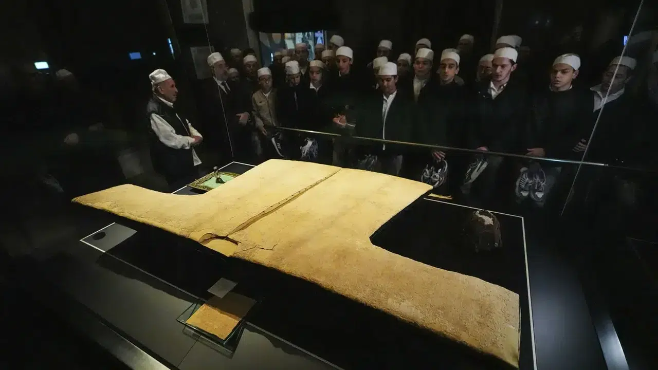 Hırka-i Şerif nerede görülebilir, ziyaret saatleri nedir, Ramazan’da Fatih Hırka-i Şerif Camisi ziyarete açık mı?