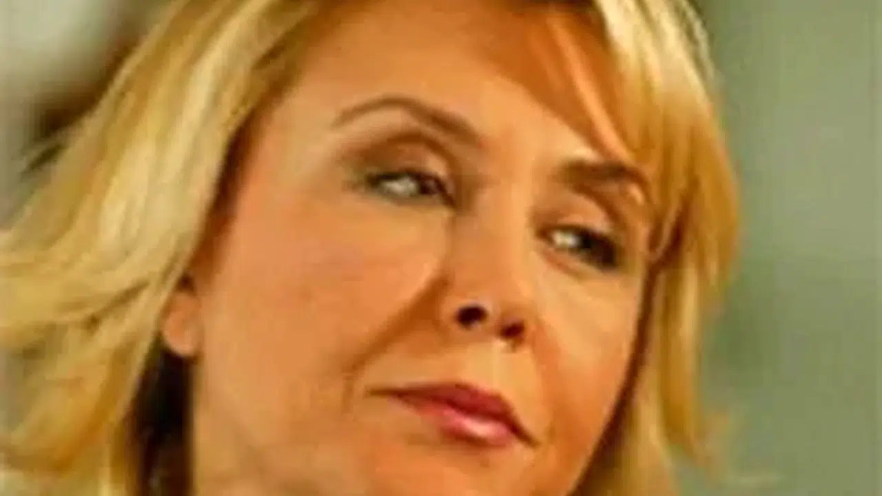 Nergis Kumbasar kaç kere evlendi?