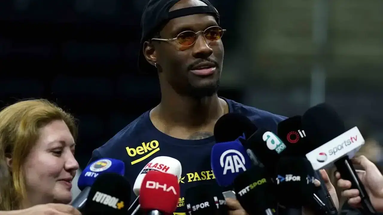 Hapoel Tel Aviv’den 10 milyon dolarlık hamle! Hayes-Davis geleceğini belirleyecek