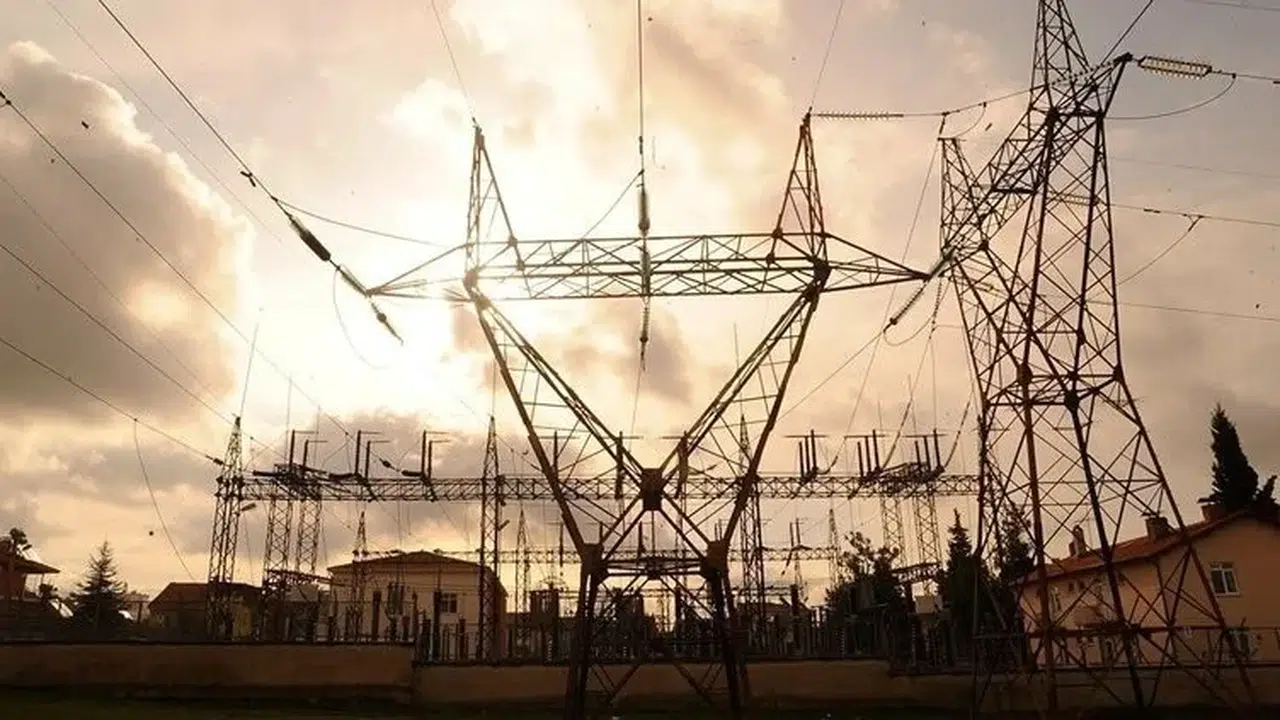 İzmir GEDİZ 3-4 Şubat 2026 elektrik kesintisi tablosu, kaç saat sürecek ve ne zaman gelecek?